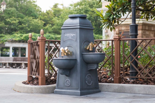Illustration for article titled Tokyo Disney Is Officially the Best for Handwashing